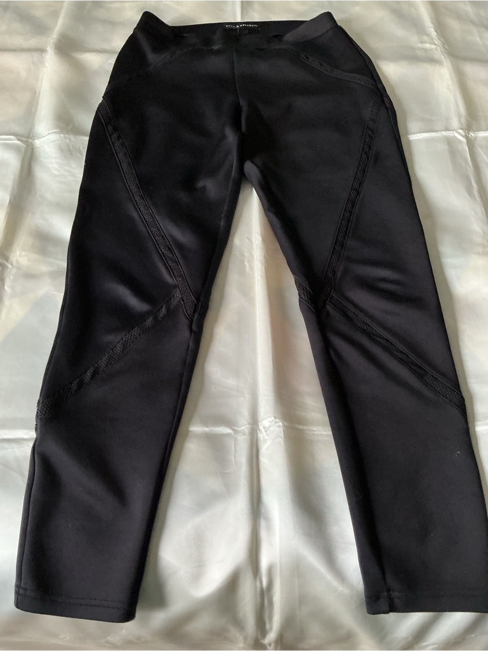 Athleisure Rock & Republic black pull on pants